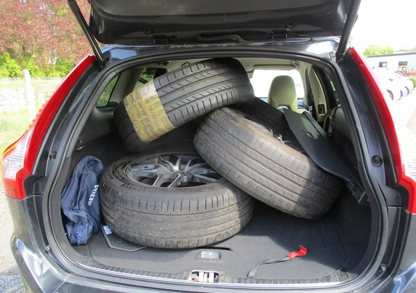 Volvo XC 60 cena 69900 przebieg: 205283, rok produkcji 2015 z Zelów małe 667